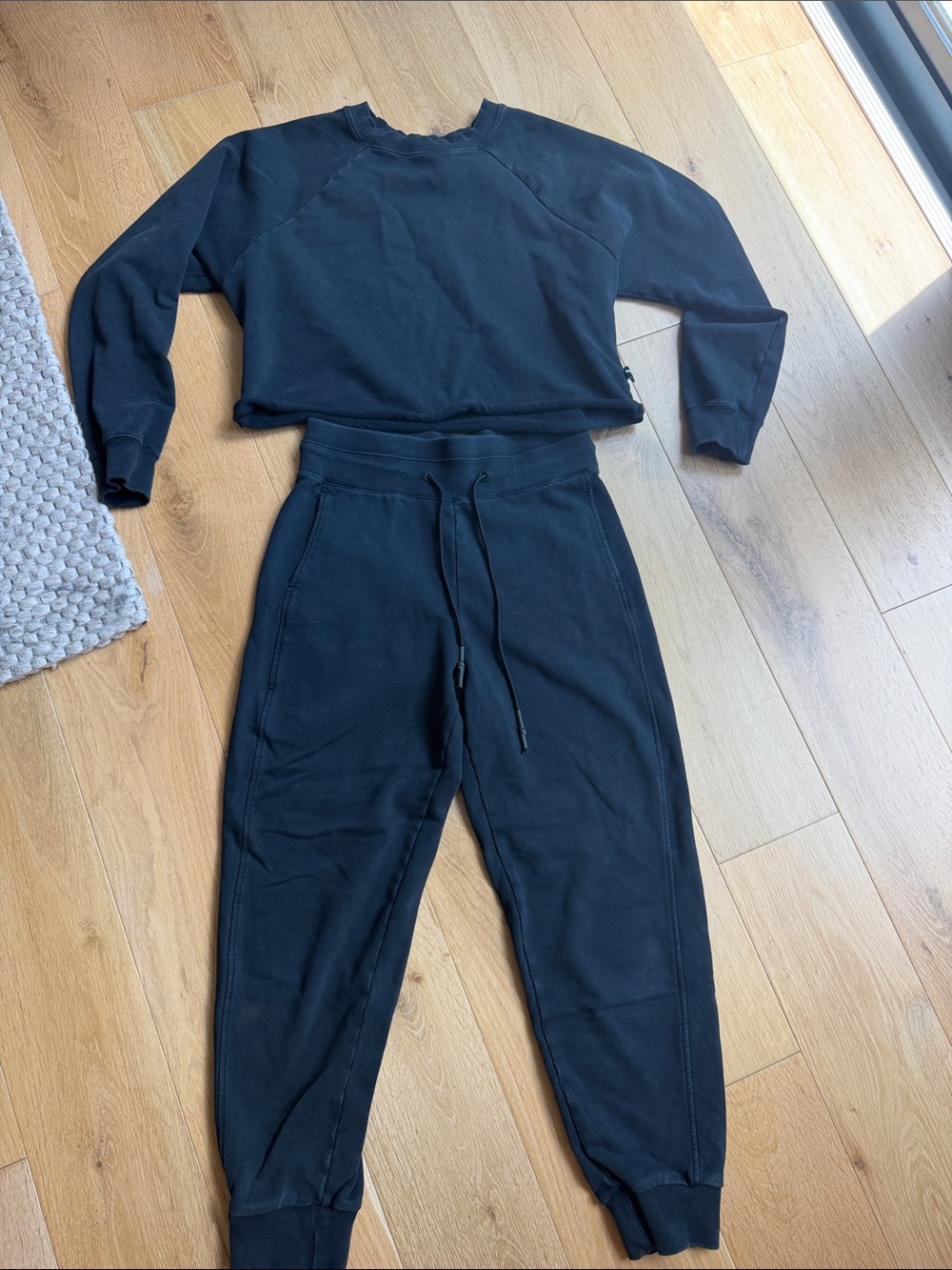 JoyLab Black Crop Sweatshirt & Jogger Set
